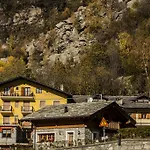 Fior Di Roccia Hotel 2*