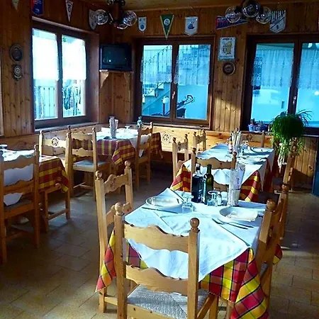 فندق Fior Di Roccia 2*