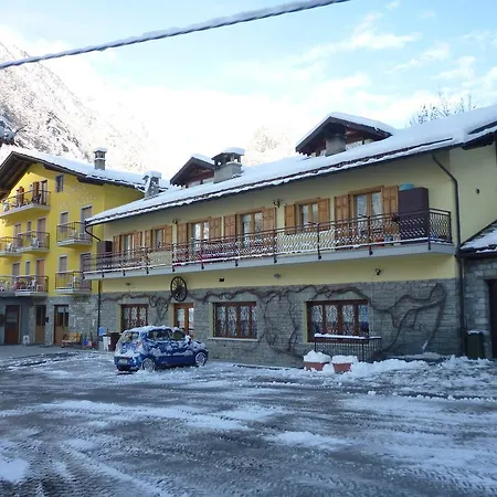 Hotel Fior Di Roccia